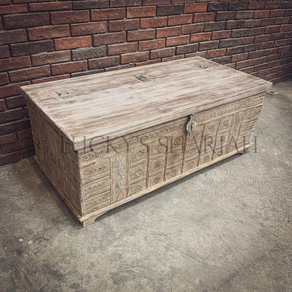 Vintage White wash "Petti" | Lucky Furniture & Handicrafts.