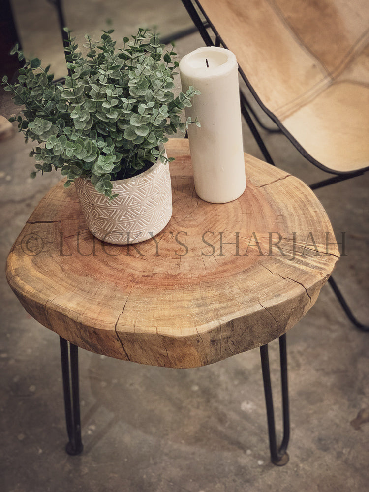 Minimalist Living Room | Lucky Furniture & Handicrafts.