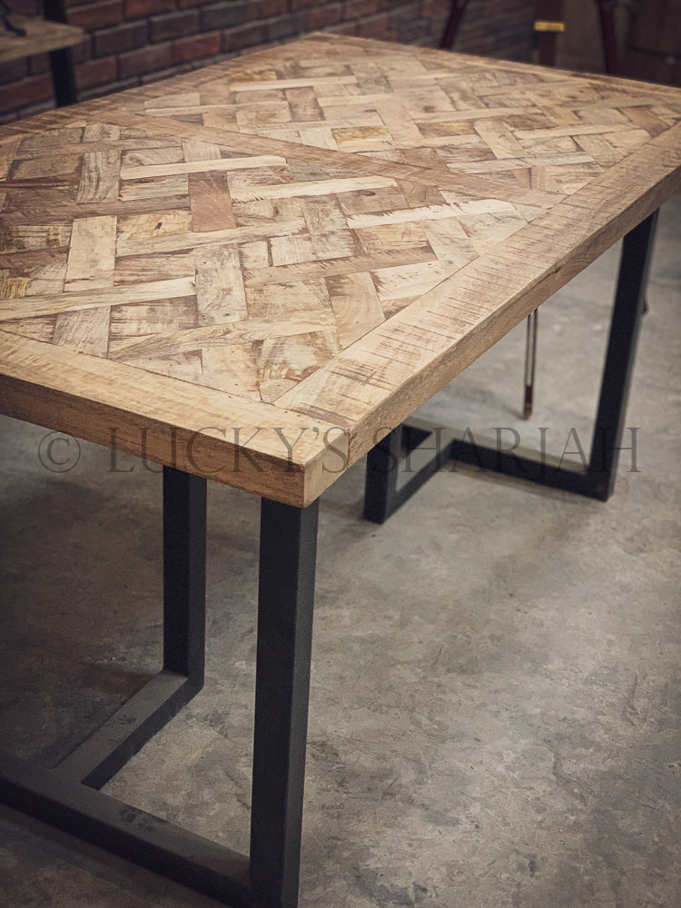 Minimalist Workspace | Lucky Furniture & Handicrafts.