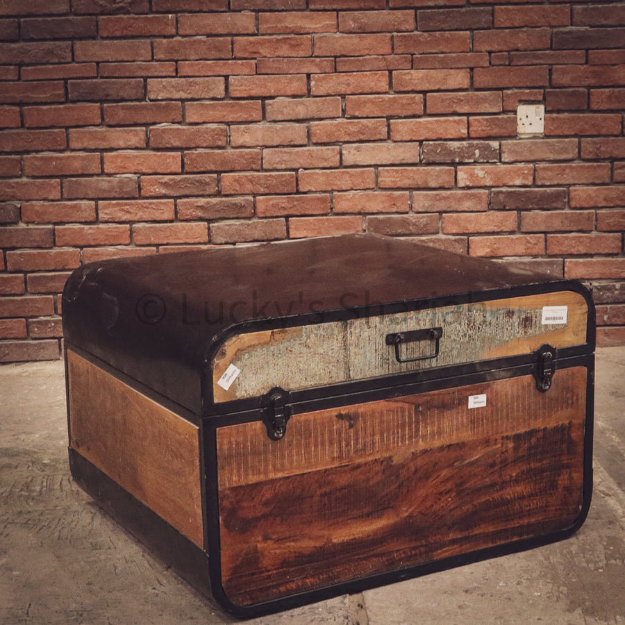 Recycled wood "suitcase" box | Lucky Furniture & Handicrafts.